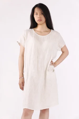 ABITO fresco a girocollo a manica corta con comodi taschini sul davanti