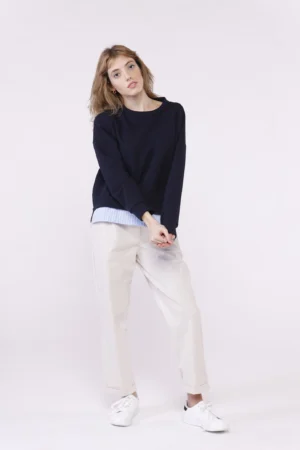 MAGLIA casual con inserto di camicia al fondo e scollo a giro ampio