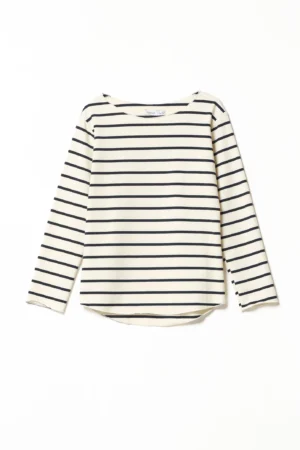 MAGLIA a righe di tendenza con orli non  rifiniti e scollo a barchetta