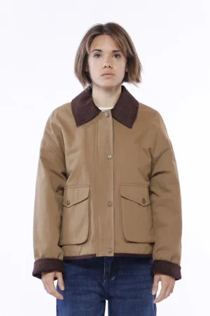 GIUBBOTTO Tipo parka con comode tasche e doppia chiusura