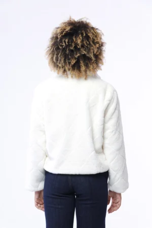 CAPPOTTO Corto di tendenza in teddy lavorato con chiusura a cerniera