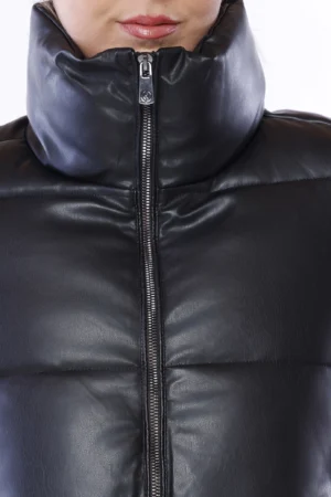 GIUBBOTTO piumino corto trapuntato lucido con chiusura a zip