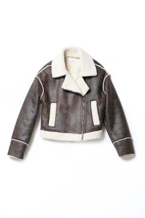 GIACCA corta con interno in teddy tasche laterali e collo reverse