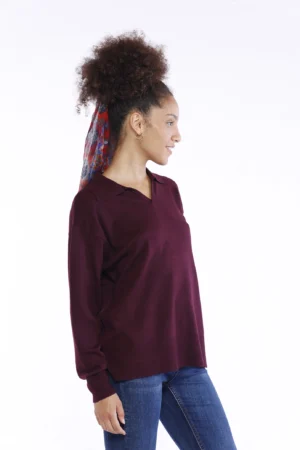 MAGLIA casual con orli a costine e colletto alla francese tagliato a V