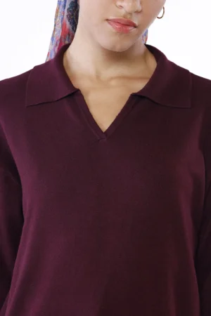 MAGLIA casual con orli a costine e colletto alla francese tagliato a V