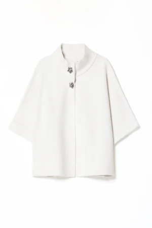 CARDIGAN tipo poncho con grazioso bottone alamaro e maniche a kimono