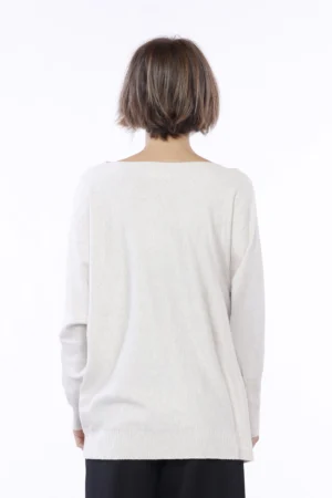 MAGLIA casual a girocollo con grazioso ricamo sul petto e orli a costine