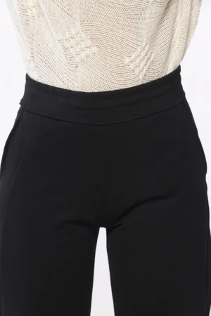 PANTALONE wide leg con elastico di chiusura e tasche laterali