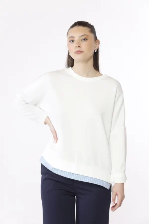 MAGLIA casual con inserto di camicia al fondo e scollo a giro ampio