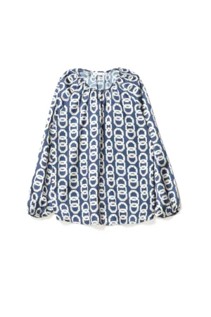 BLUSA fresche serate con stampa fantasia di catene e grazioso scollo con bottoncino sul davanti