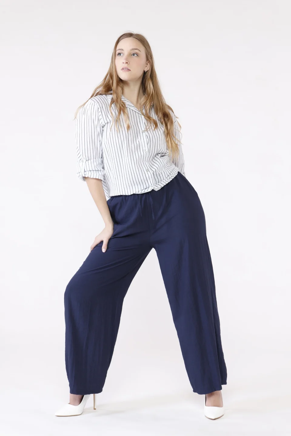 PANTALONE wide leg con comode tasche laterali e laccetto di chiusura ONEWORLD HYBRID