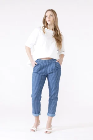 PANTALONE rigato con risvolti alle caviglie e comoda chiusura a elastico ONEWORLD HYBRID