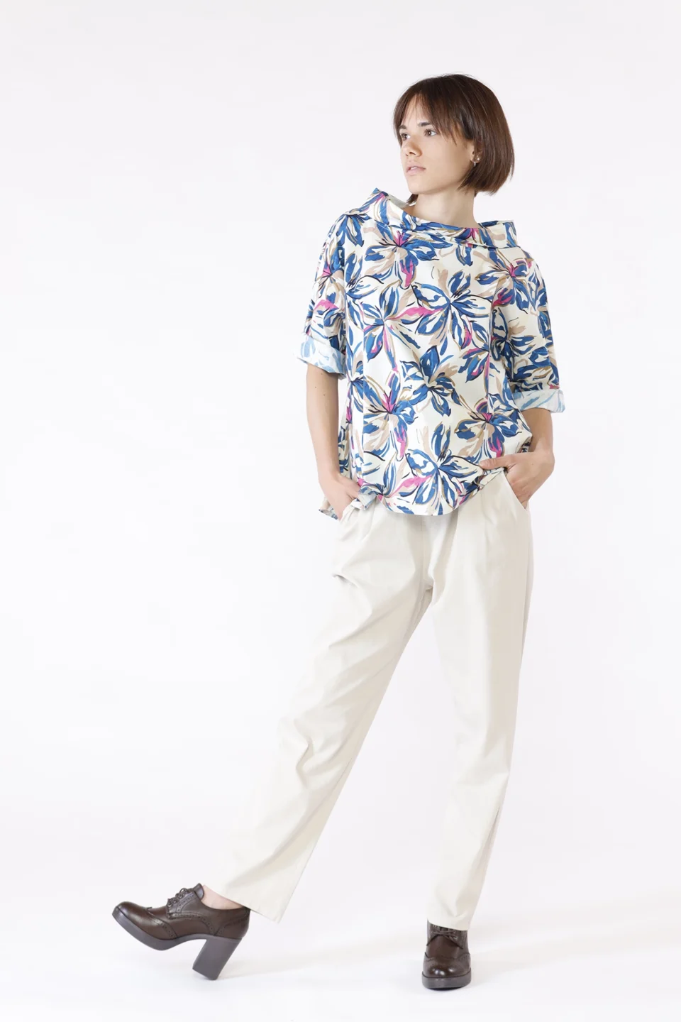 BLUSA fantasia di fiori con scollo a barchetta e manica a tre quarti ONEWORLD HYBRID