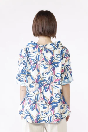 BLUSA fantasia di fiori con scollo a barchetta e manica a tre quarti