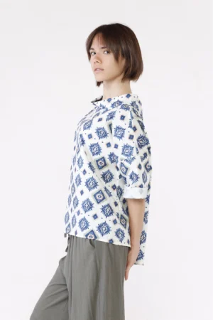 BLUSA stampa fantasia con scollo a barca e manica ampia