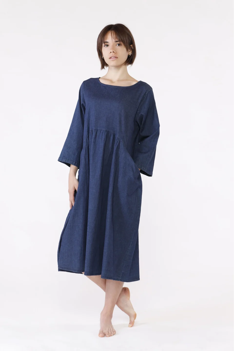 ABITO lungo con ampio scollo a giro e gonna volant ONEWORLD HYBRID