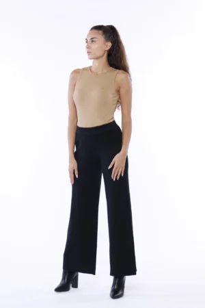 PANTALONE comodo a gamba larga con elastico di chiusura in vita