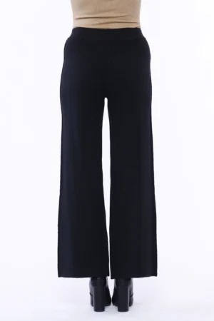 PANTALONE comodo a gamba larga con elastico di chiusura in vita