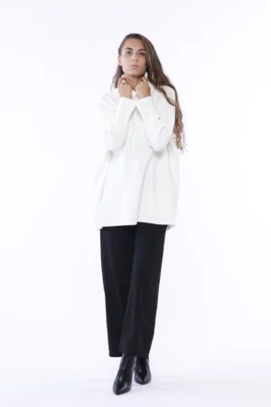 ABITO MAGLIA dolcevita con bordi laterali e orli a costine con graziose taschine sul davanti