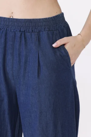 PANTALONE wide leg in denim con elastico di chiusura in vita