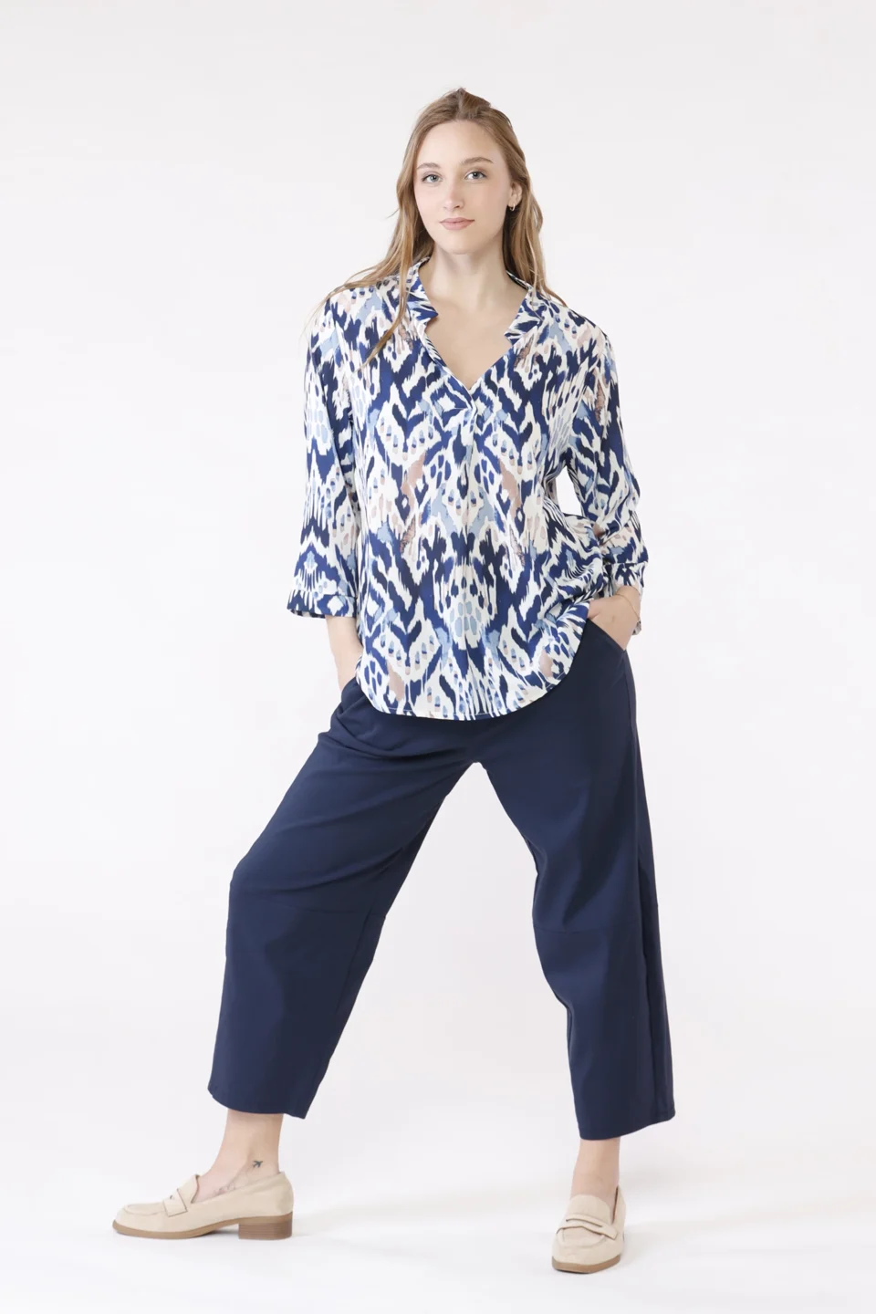 BLUSA con colletto alla coreana aperto sul davanti eleganti bottoncini e manica a kimono ONEWORLD HYBRID