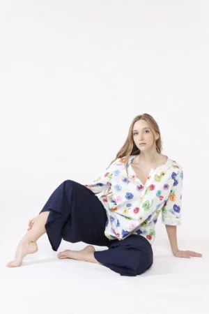 BLUSA fantasia di fiori colorati con collo a giro aperto a V e manica a kimono ONEWORLD HYBRID