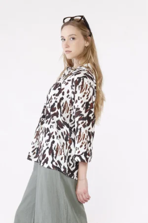 BLUSA maculata con manica a kimono e colletto alla coreana aperto a V