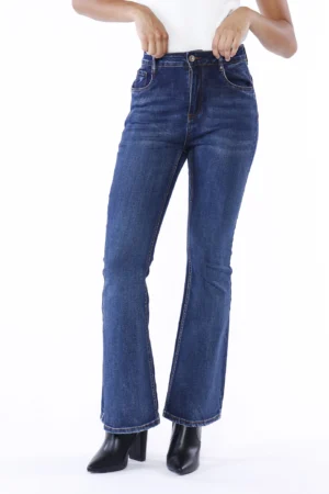 PANTALONE Jeans a zampa con chiusura a bottone