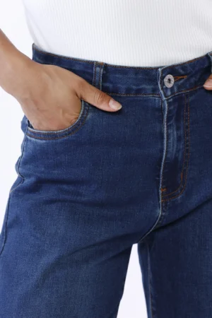 PANTALONE Jeans a palazzo con orlo alto e bottone di chiusura