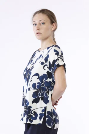 BLUSA fantasia di fiori con collo elastico arricciato e manica corta