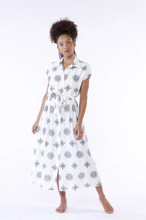 ABITO chemisier a fantasia di fiori con colletto alla francese e manica corta