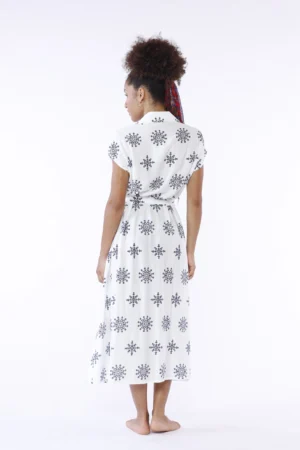 ABITO chemisier a fantasia di fiori con colletto alla francese e manica corta