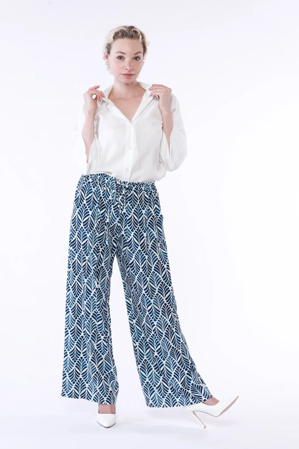 PANTALONE wide leg con stampa foglie vettoriali e chiusura a elastico ONEWORLD HYBRID