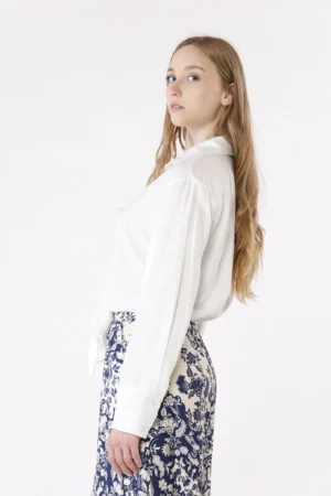 CAMICIA a manica lunga con bottoni di chiusura e nodo in vita