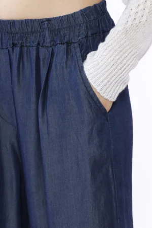 PANTALONE wide leg con orli alti al fondo ed elastico di chiusura arricciato