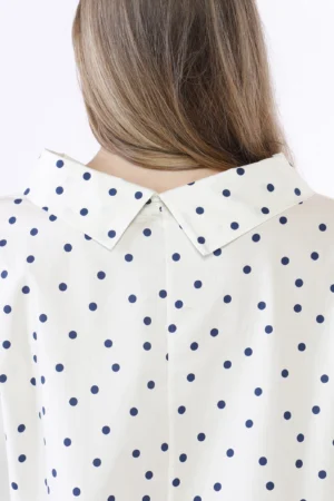 BLUSA Oversize con scollo a barca e Fantasia pois