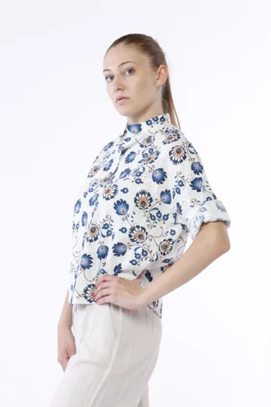 CAMICIA sangallo con collo alla coreana e Fantasia floreale