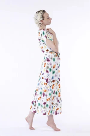 ABITO lungo a manica corta con fantasia di fiori colorati e graziosa cinta in vita