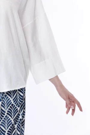 CAMICIA business woman con bottoncini  metallici e manica a tre quarti