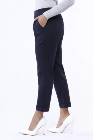 PANTALONE in punto milano con risvolti alle caviglie e comodo elastico di chiusura