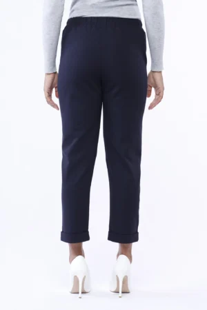 PANTALONE in punto milano con risvolti alle caviglie e comodo elastico di chiusura