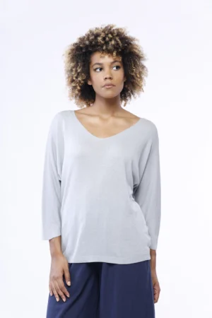 MAGLIA ampia con scollo a V e manica a tre quarti