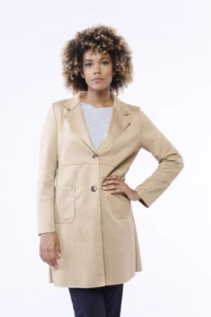 CAPPOTTO lungo, monopetto con collo reverse e comode tasche orizzontali