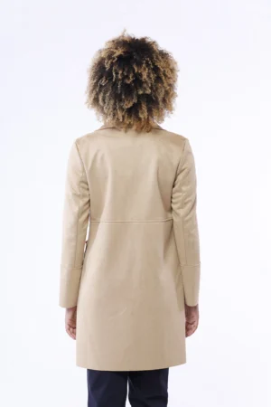 CAPPOTTO lungo, monopetto con collo reverse e comode tasche orizzontali