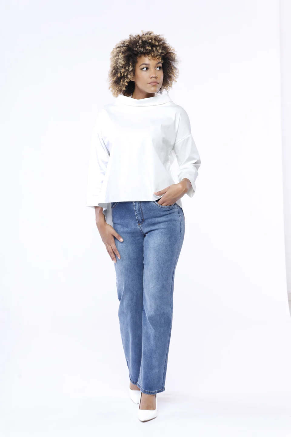 BLUSA con manica a tre quarti collo a barchetta risvoltato e fondo con taglio irregolare ONEWORLD HYBRID