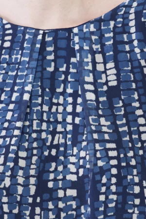 BLUSA a fantasia astratta con scollo a giro e orli elasticizzati a sbuffo