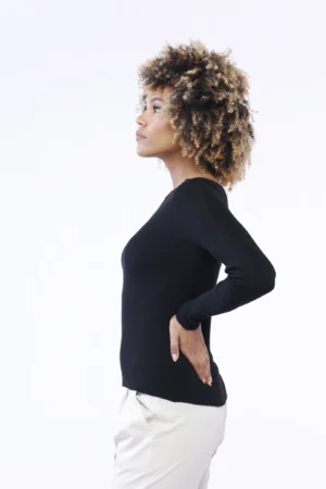 MAGLIA casual con scollo a barca e manica lunga