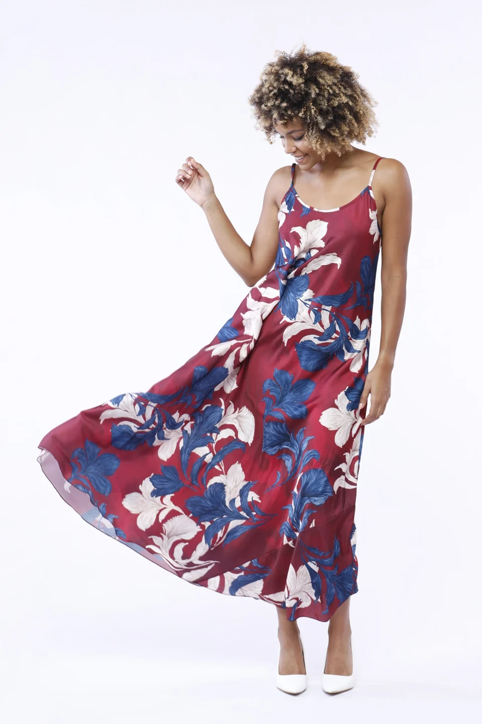 ABITO smanicato con stampa fiori di campo e gonna con orlo volant ONEWORLD HYBRID