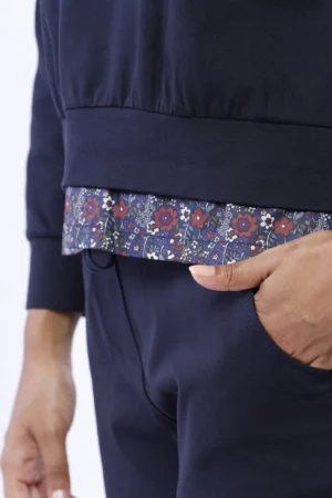 MAGLIA casual a girocollo con orli alti alle maniche e bordo doppio al fondo bicolore