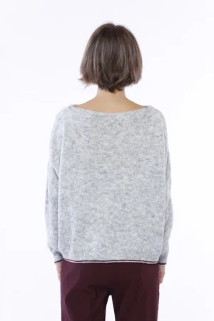 MAGLIA casual ampia con scollo a barca e orli bicolore a contrasto